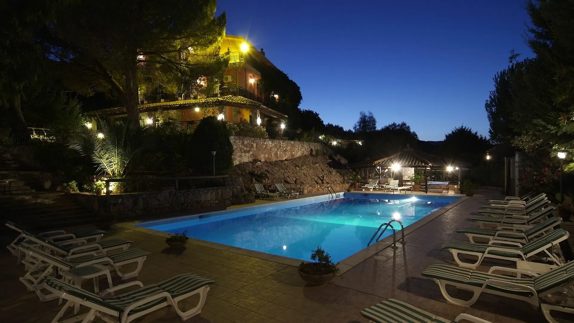 Agriturismo Al Poggetto Villa Piana degli Albanesi 0*,